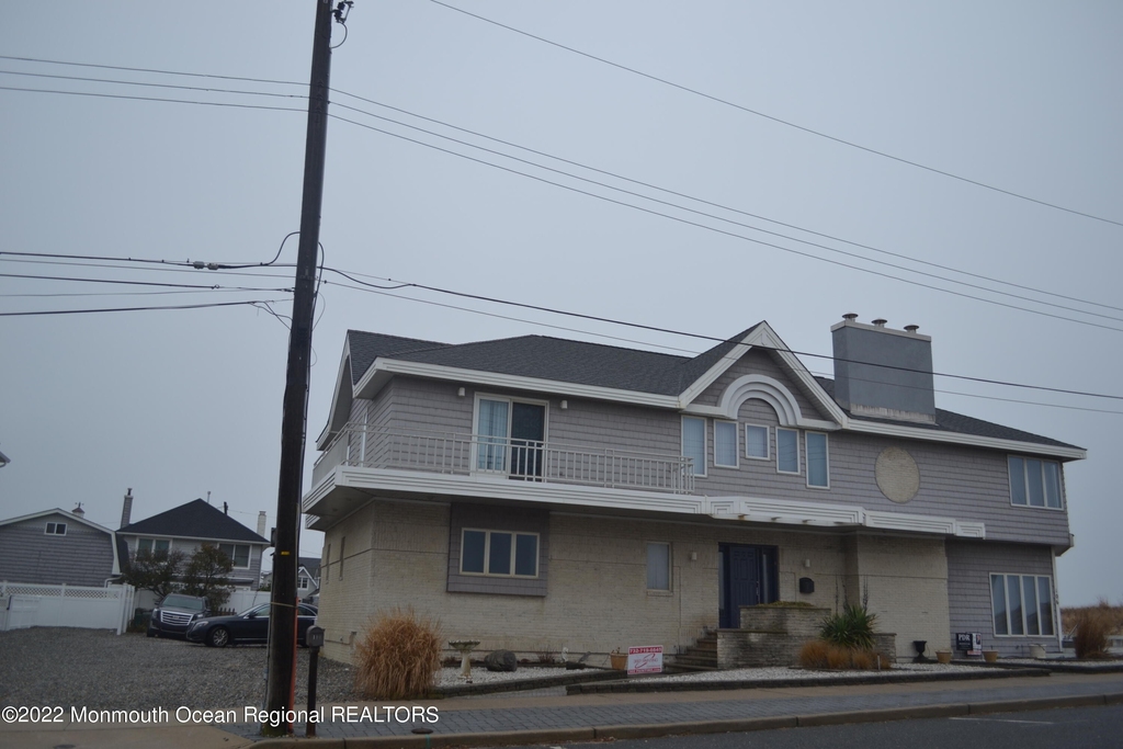 106 Oceanfront - Photo 3