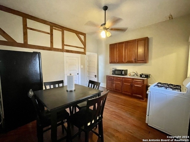 319 E Euclid Ave - Photo 2