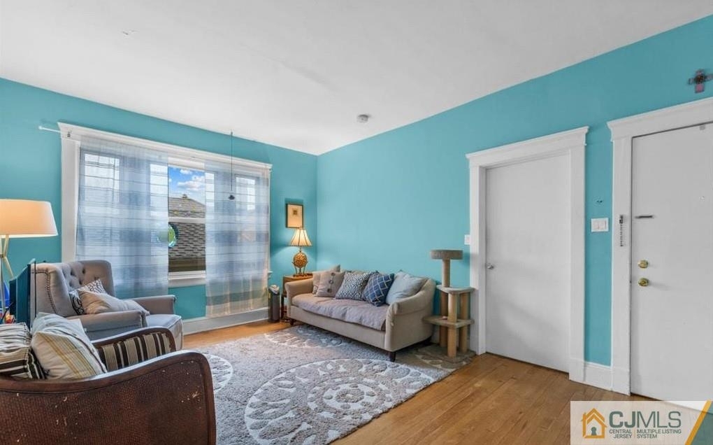 53 Lincoln Avenue - Photo 1