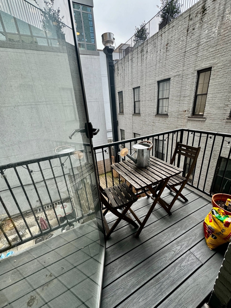 72 Willoughby Street - Photo 6