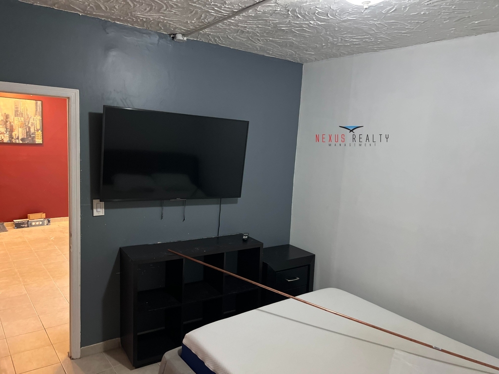 25-8 37th Avenue - Photo 2