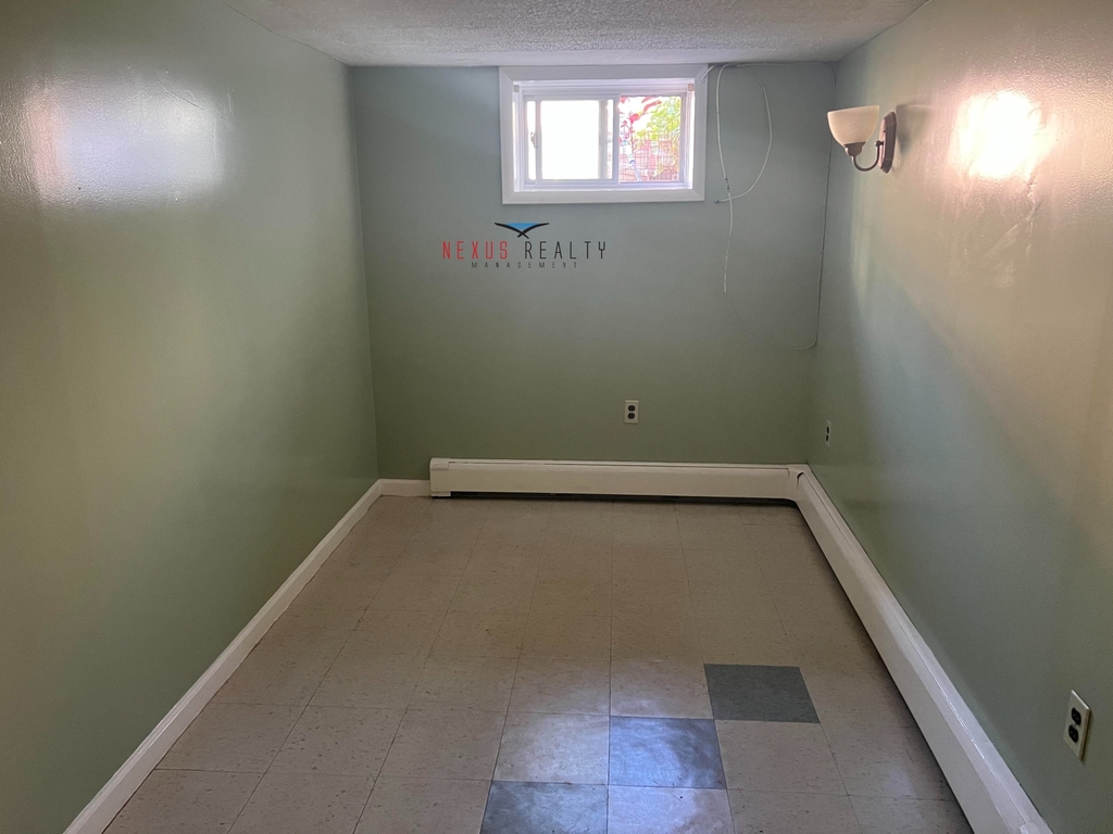 21-58 41st Street - Photo 3