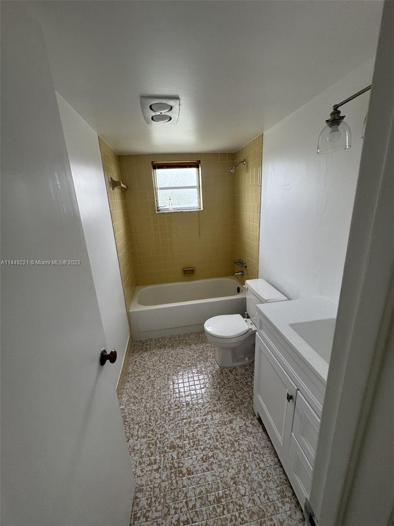 415 Se 11th Ter - Photo 20