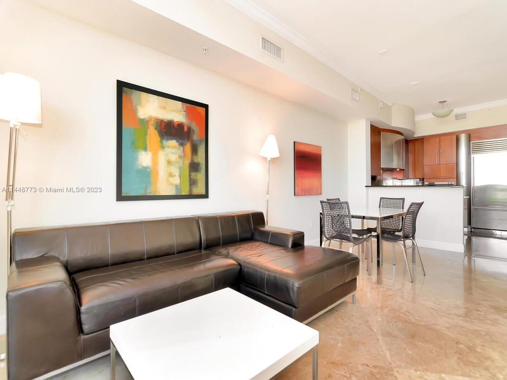 18101 Collins Ave - Photo 15