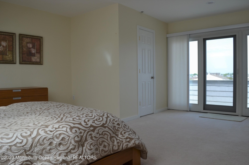 900 Ocean Avenue - Photo 14