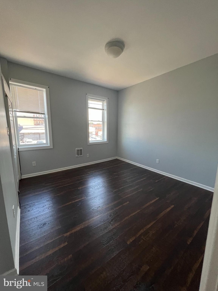 2084 E Allegheny Avenue - Photo 13