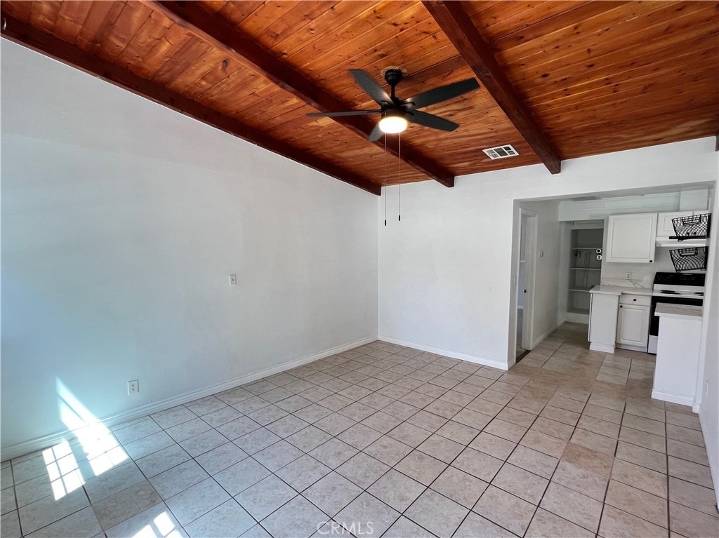 21937 Chatsworth Street - Photo 8