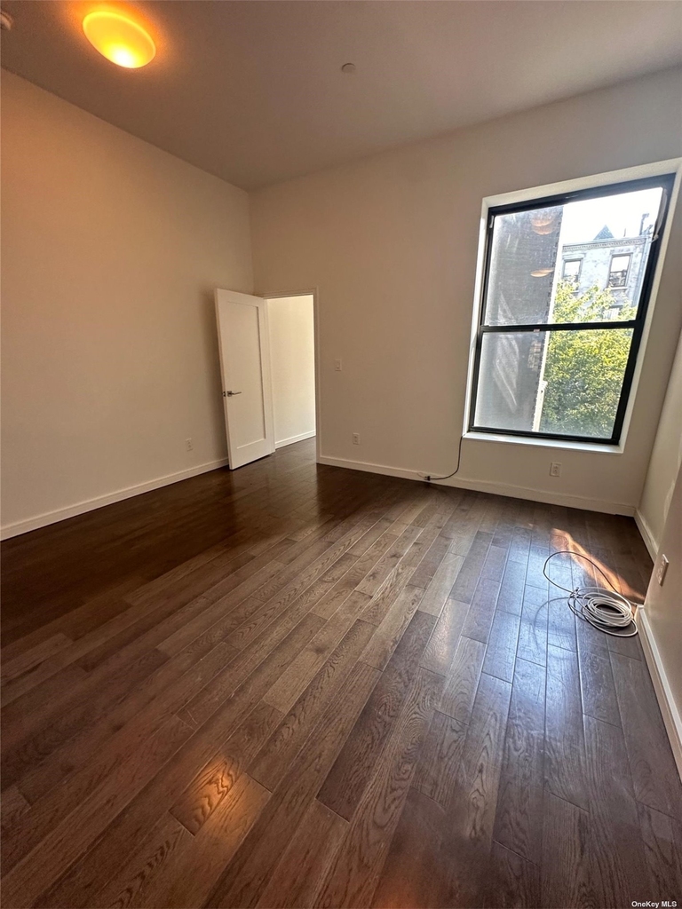 286 W 137 Street - Photo 5