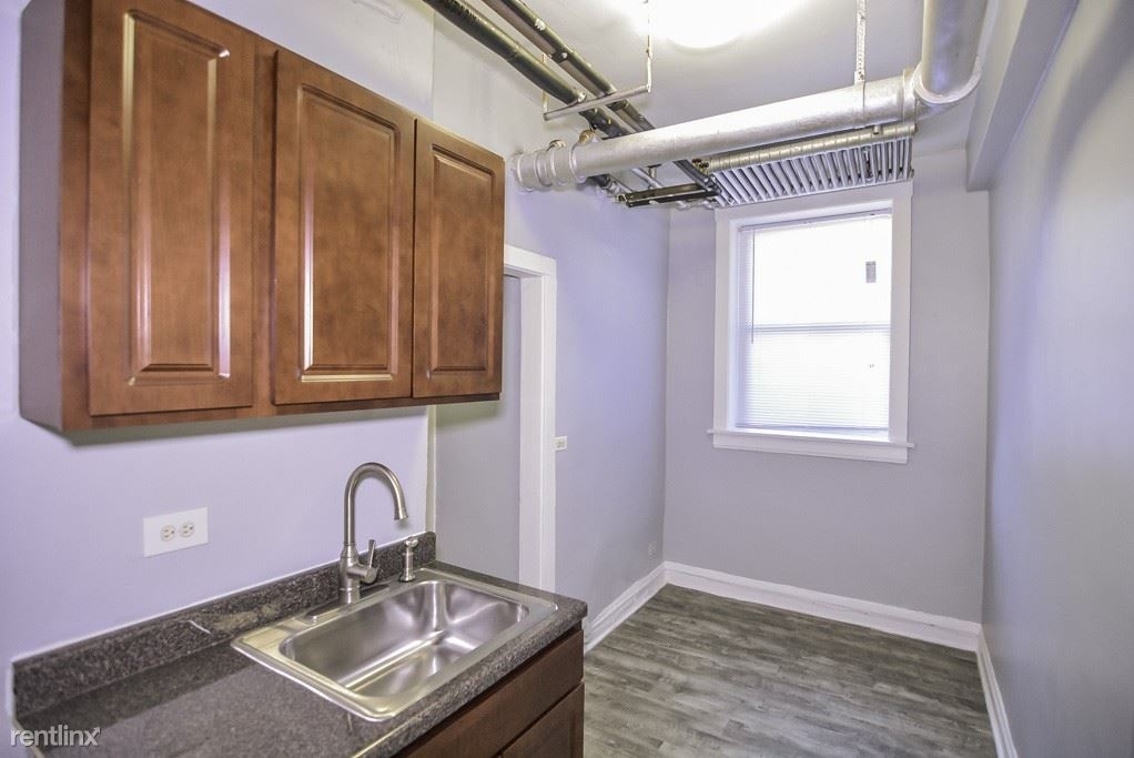 4606 N. Beacon, Unit M - Photo 3