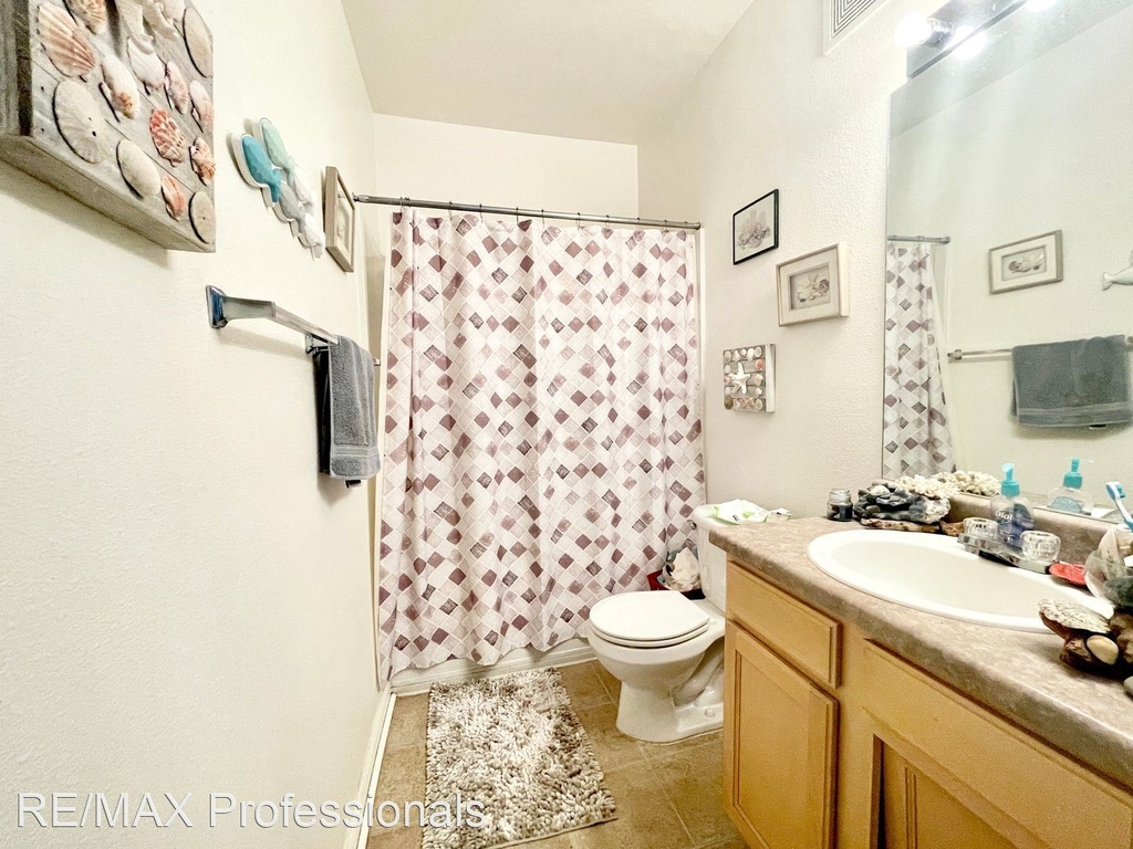 200 Talus Way #102 - Photo 3