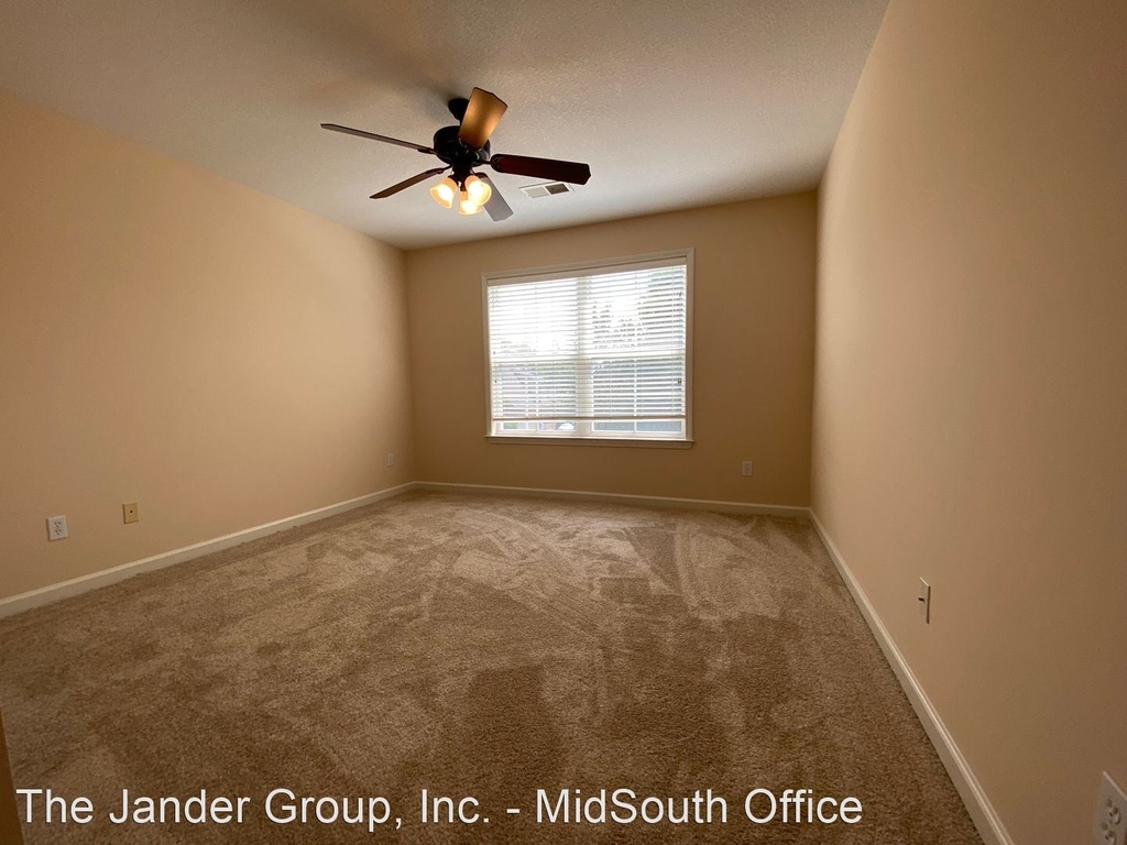 7826 Pips Ridge Lane - Photo 27