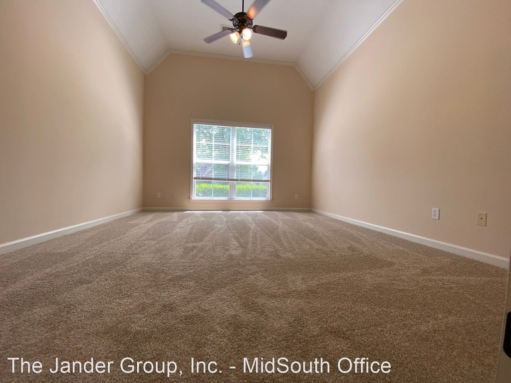 7826 Pips Ridge Lane - Photo 18