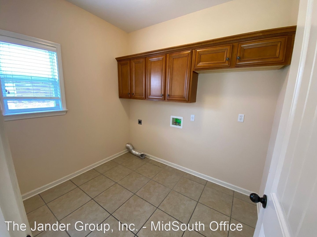 7826 Pips Ridge Lane - Photo 15