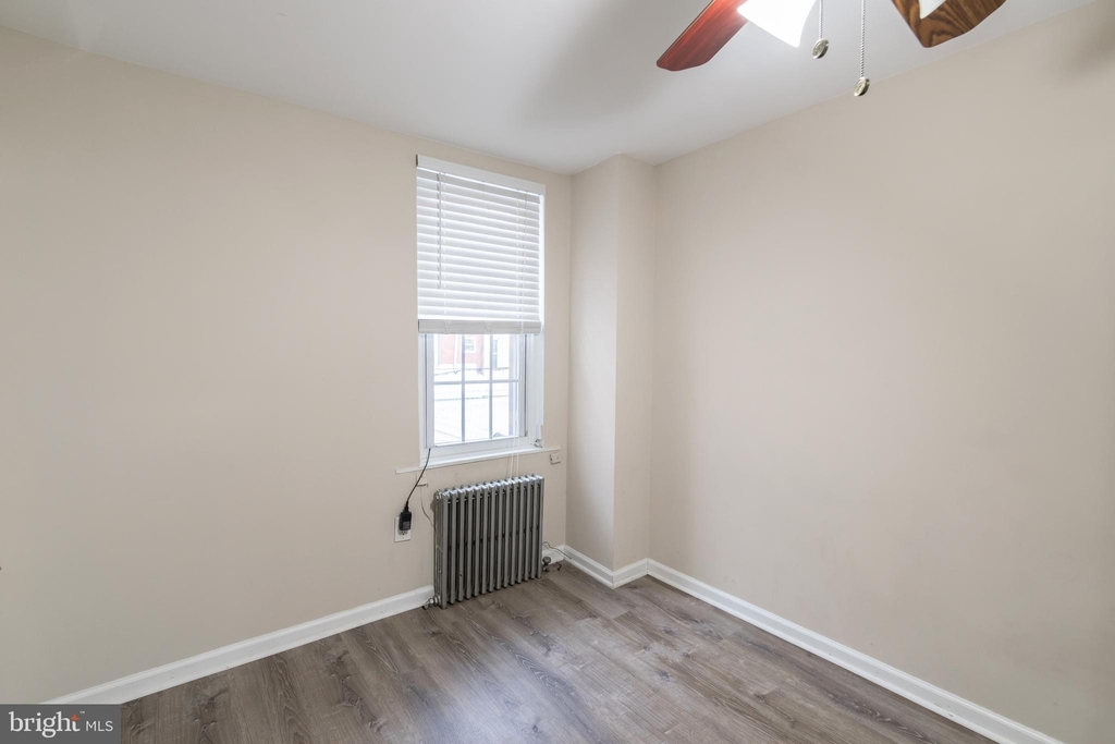 1027 Tasker Street - Photo 17