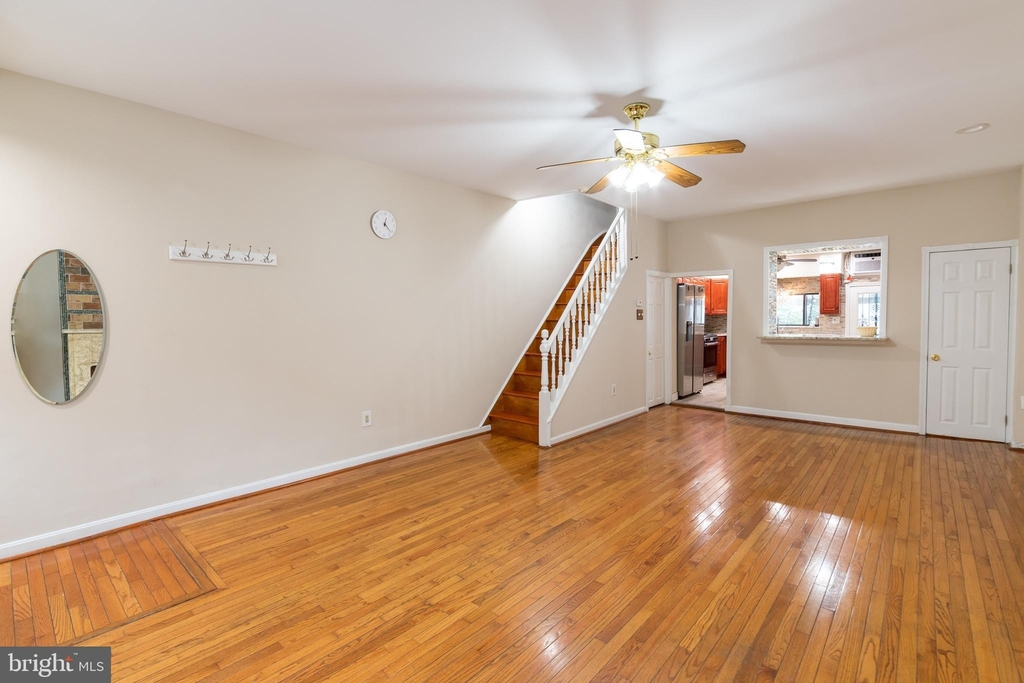 1027 Tasker Street - Photo 5