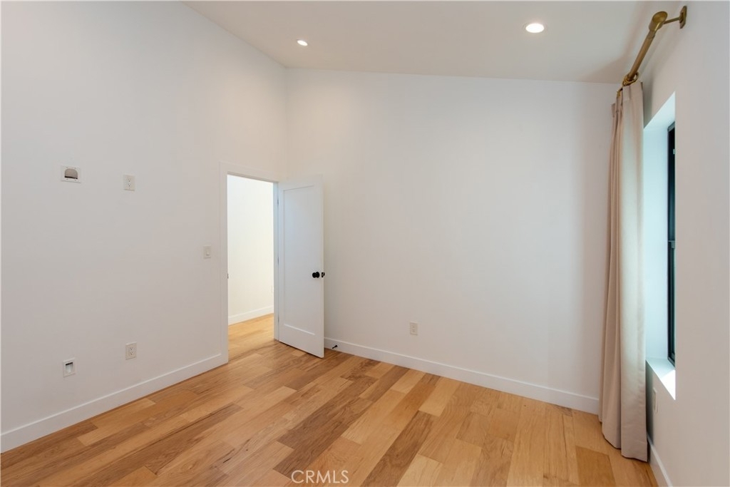 7900 Naylor Avenue - Photo 28