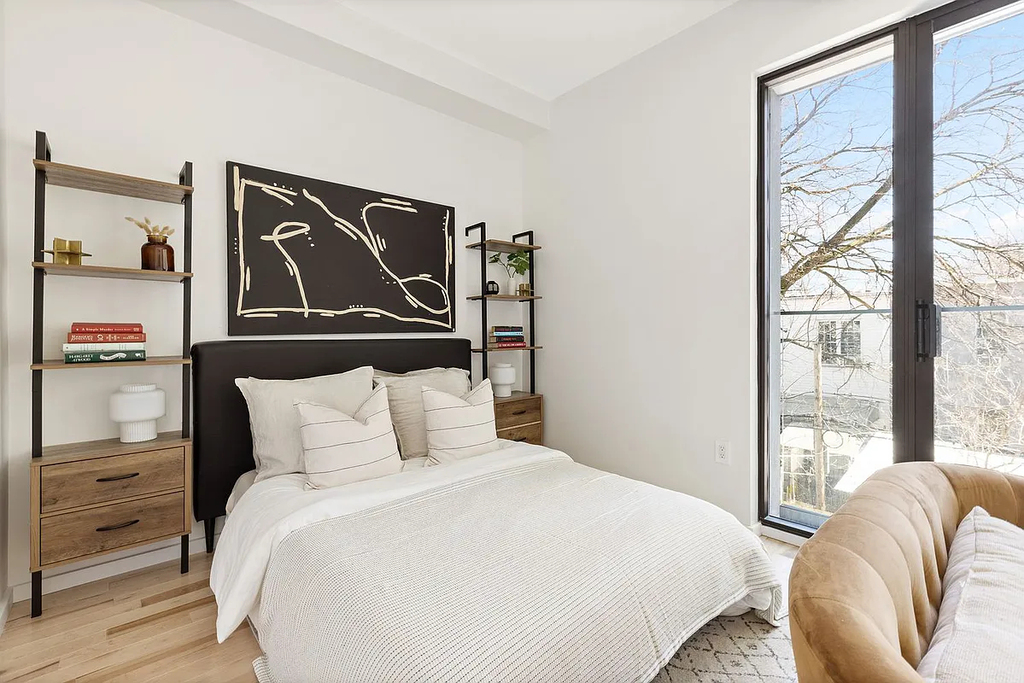 1064 Hancock Street - Photo 2