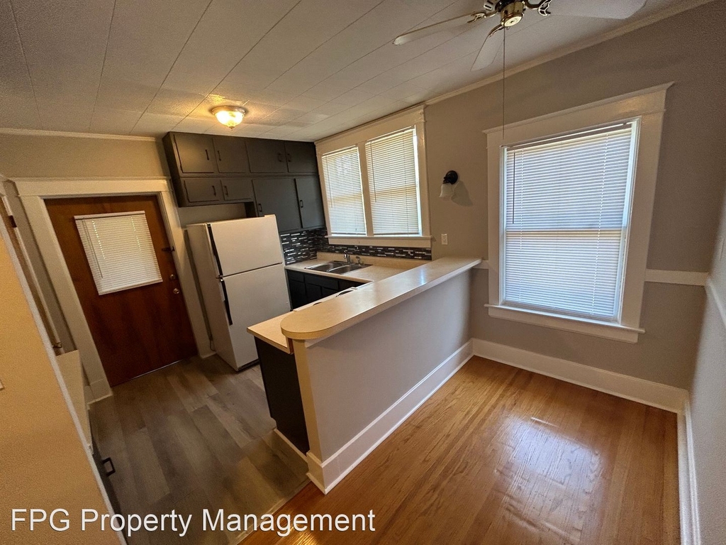 1229 Eastern Pkwy - Photo 4