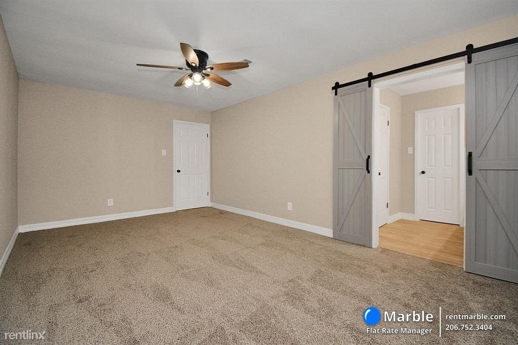 2302 Anthony Ln - Photo 8