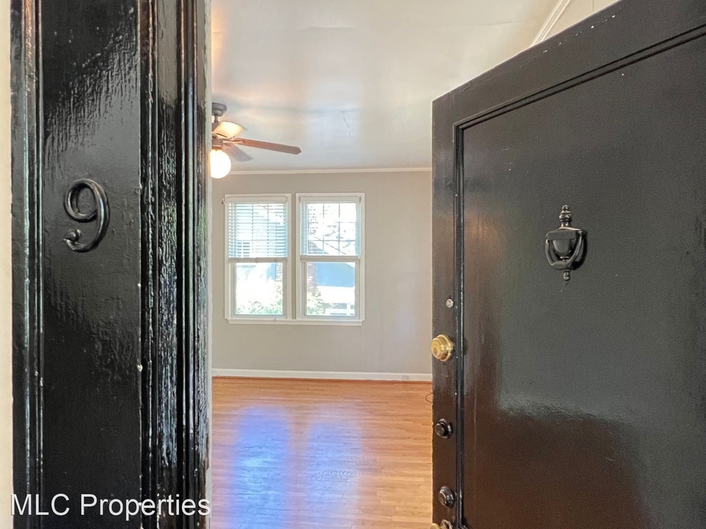 1230 Virginia Avenue, Ne - Photo 8