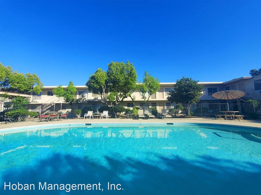 1040 E Washington Ave - Photo 1
