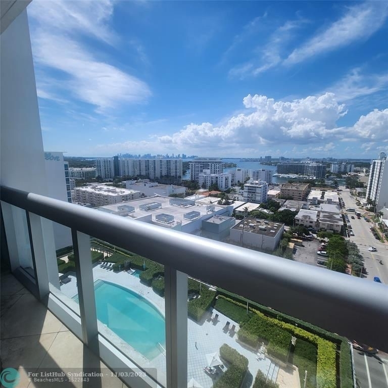 6899 Collins Ave - Photo 37
