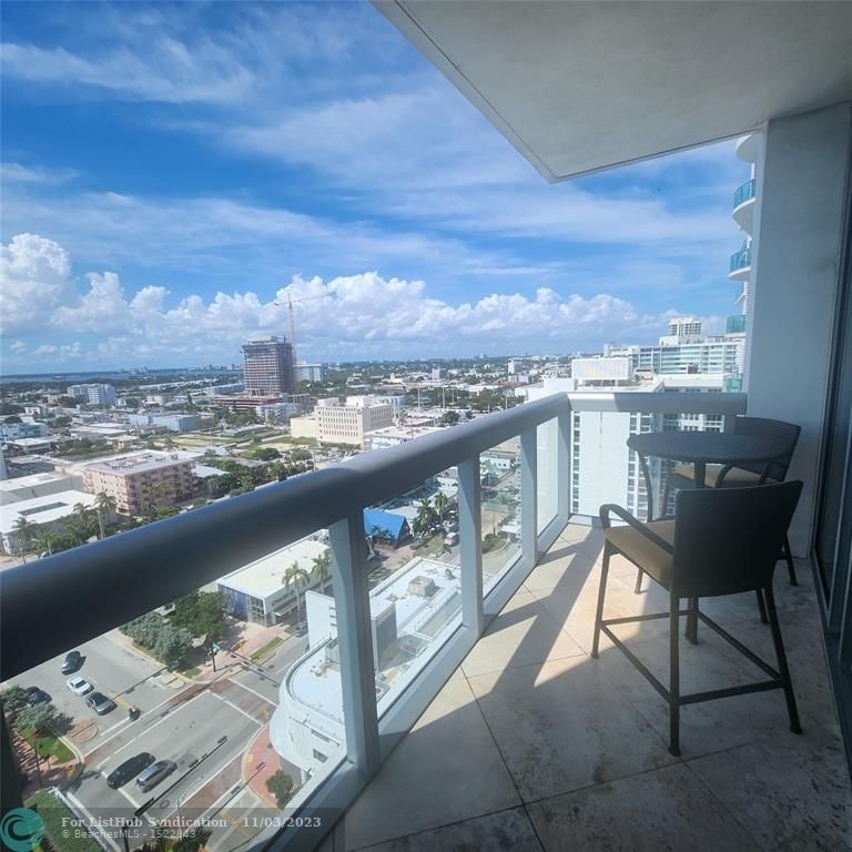 6899 Collins Ave - Photo 36