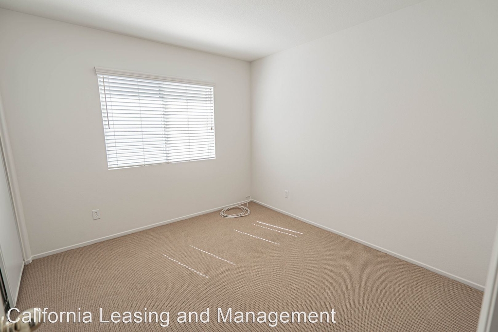 27703 Iris Court - Photo 13