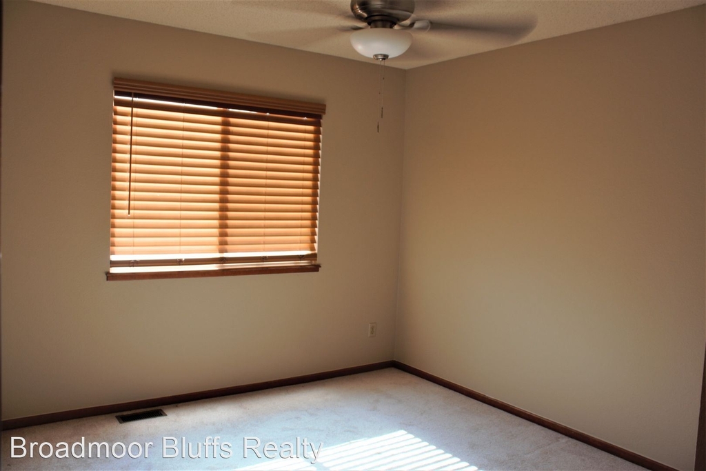 8253 Wilmington Drive - Photo 16