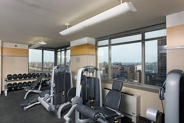 1500 Lexington Avenue - Photo 7