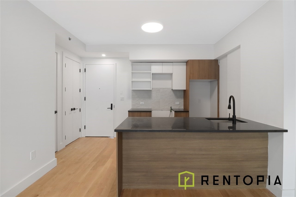 209 North 11th Street - Photo 0