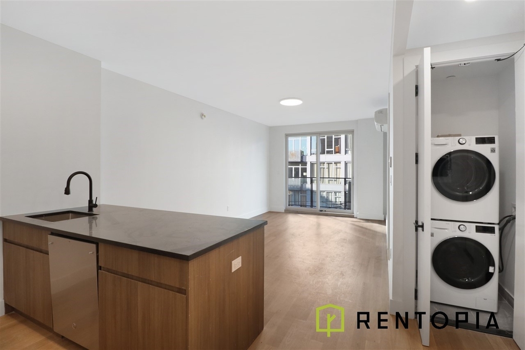 209 North 11th Street - Photo 0