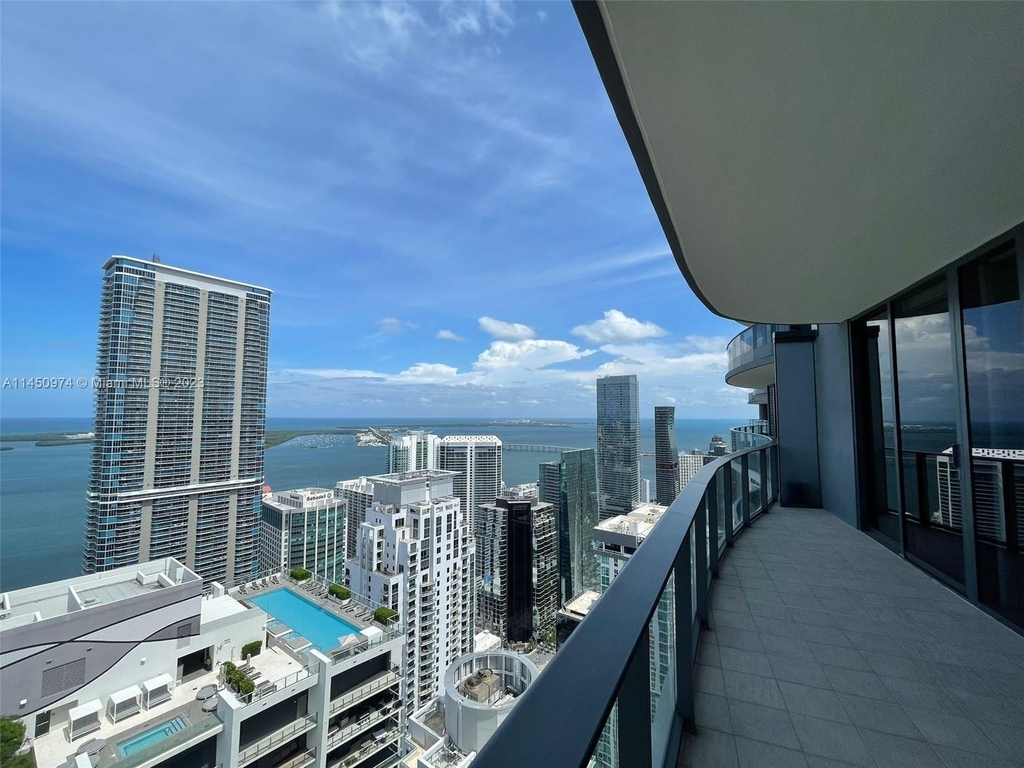 1000 Brickell Plaza - Photo 0