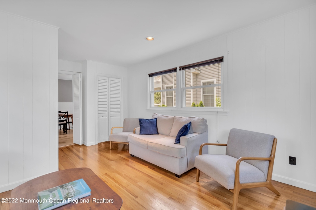 312 Salem Avenue - Photo 11