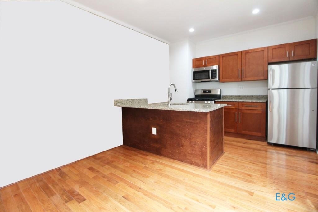 1 Bennett Avenue - Photo 3