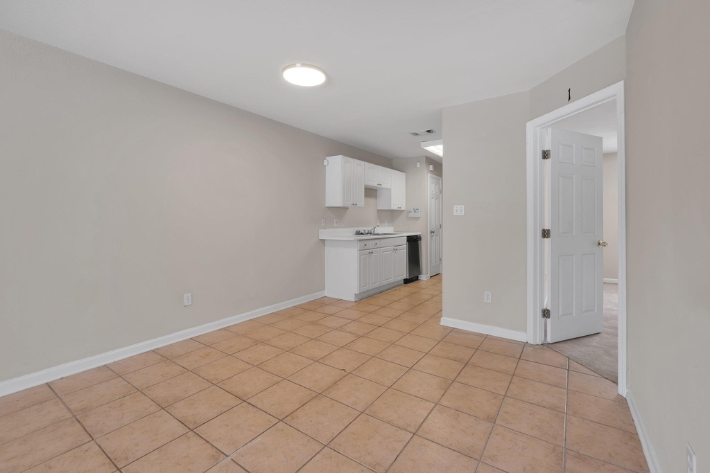 859 W Brevard Street - Photo 5