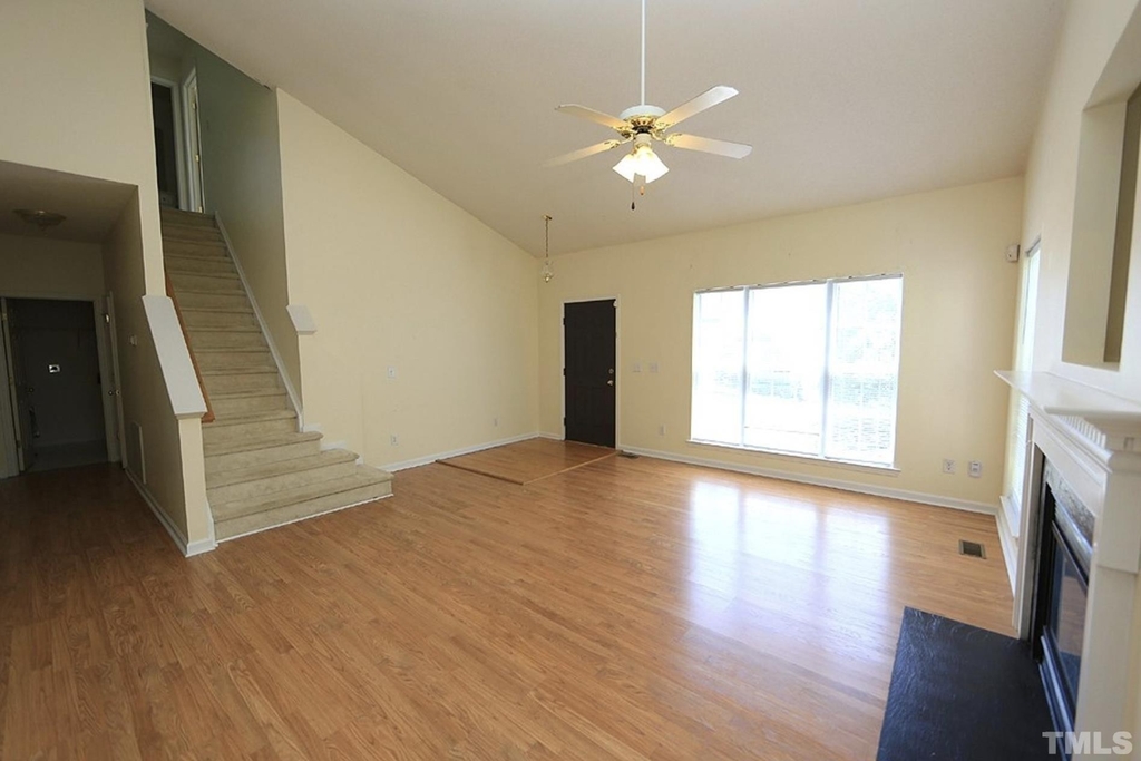 5529 Glencree Court - Photo 2