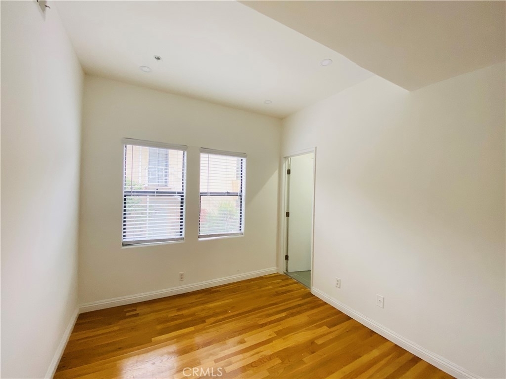 1227 21st Street - Photo 5