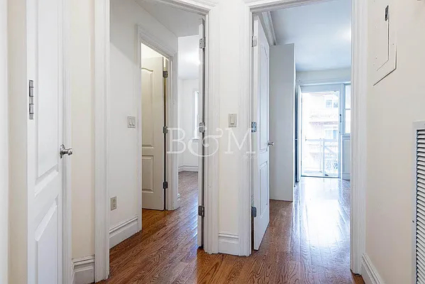 1672 East 22nd Street - Photo 4
