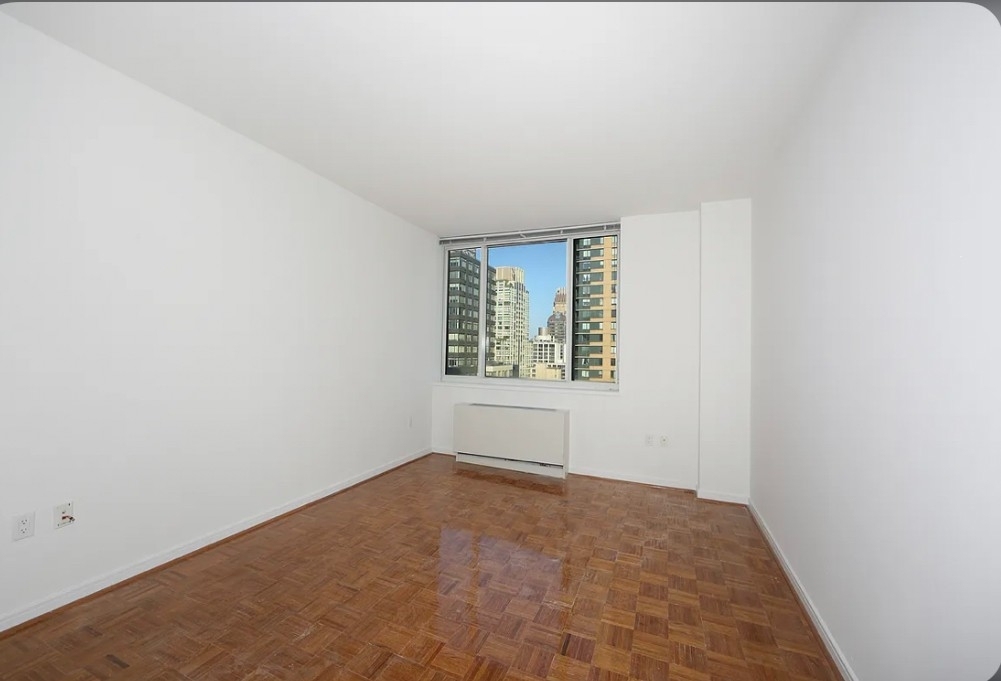Flex 2  315 West 61st Street - Photo 3