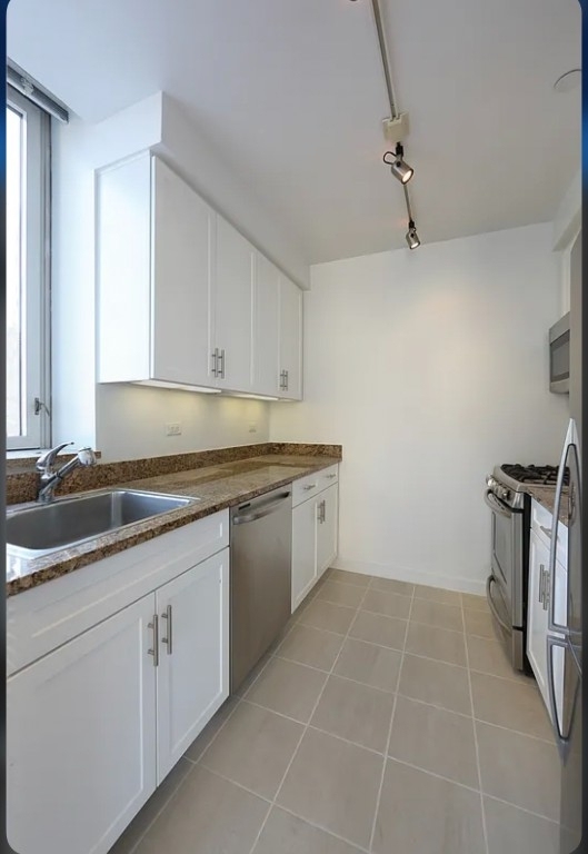 Flex 2  315 West 61st Street - Photo 1