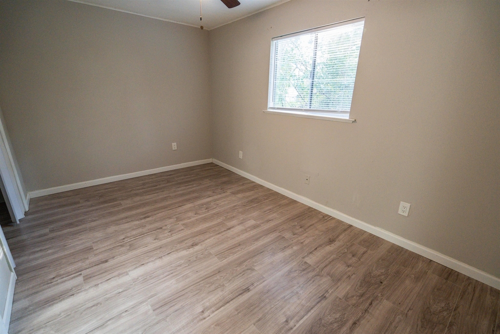 1305 Clay Street - Photo 15