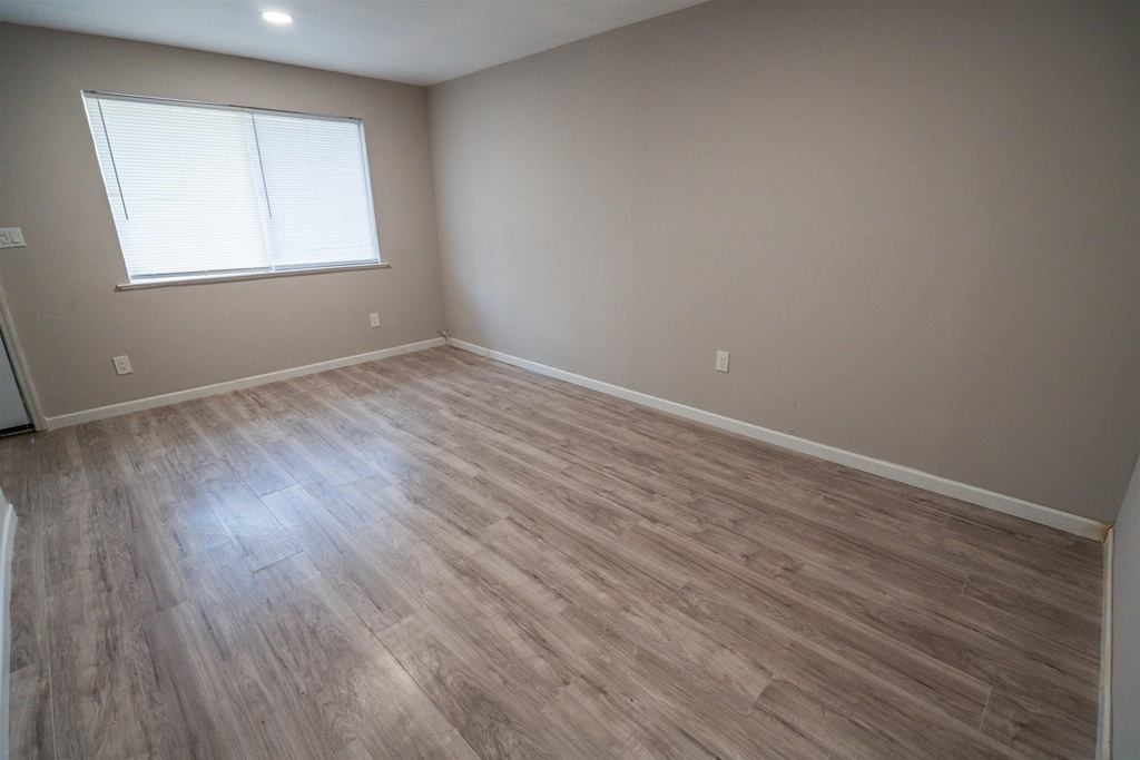 1305 Clay Street - Photo 6