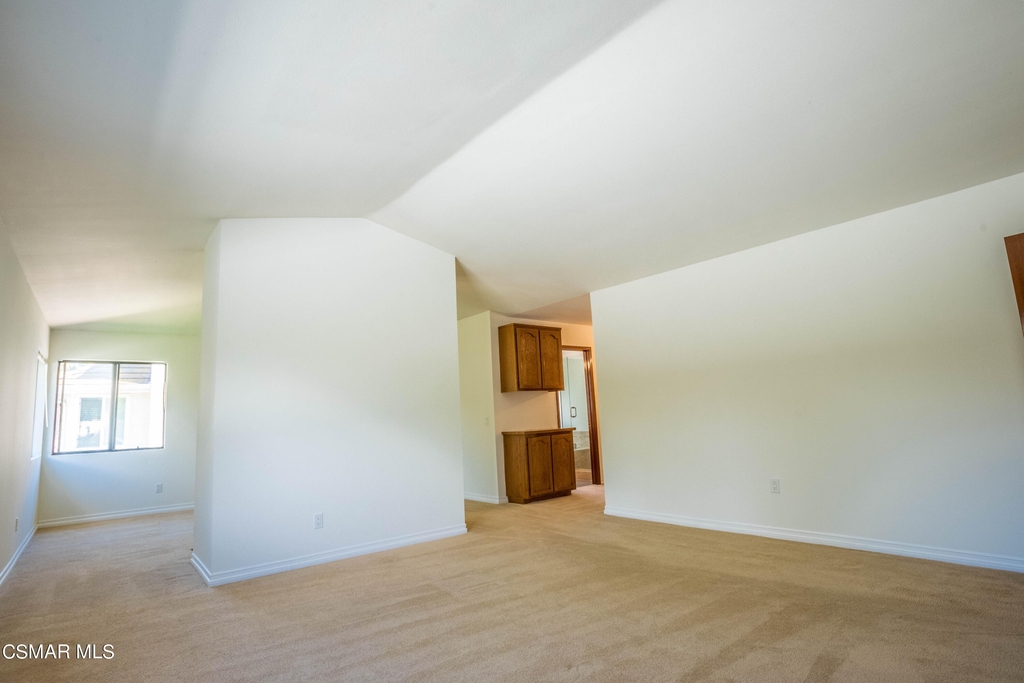 5627 Middle Crest Drive - Photo 42