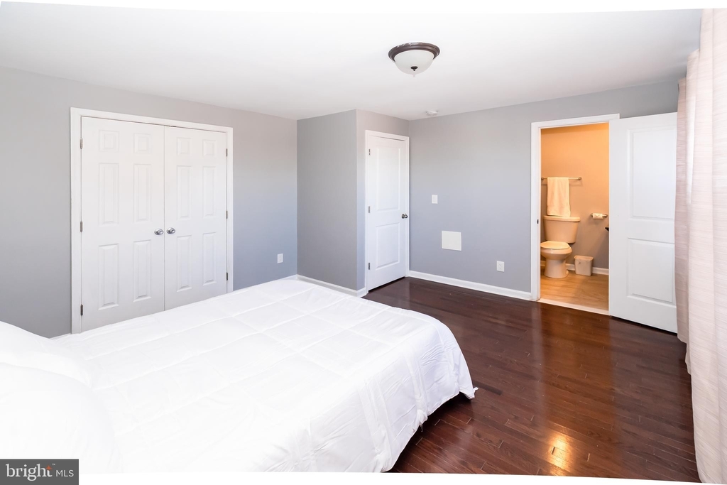 5029 Just Street Ne - Photo 18