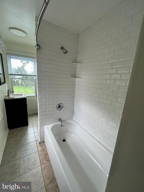 127 Ardmore Ave - Photo 6