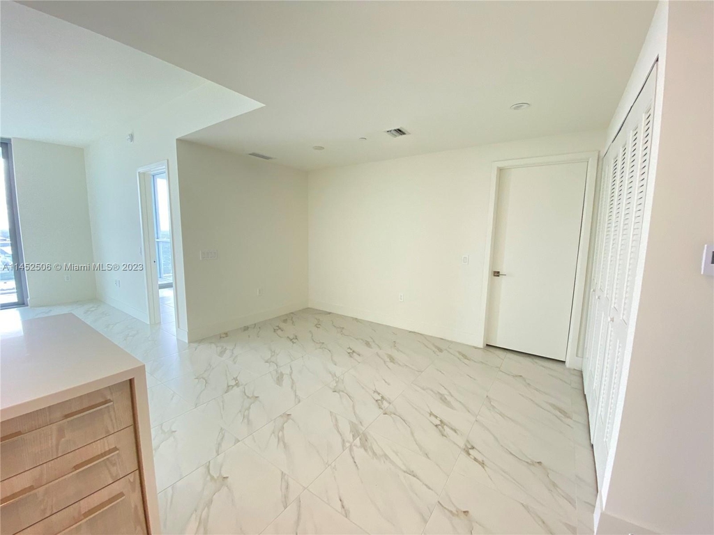 2000 Metropica Way - Photo 6