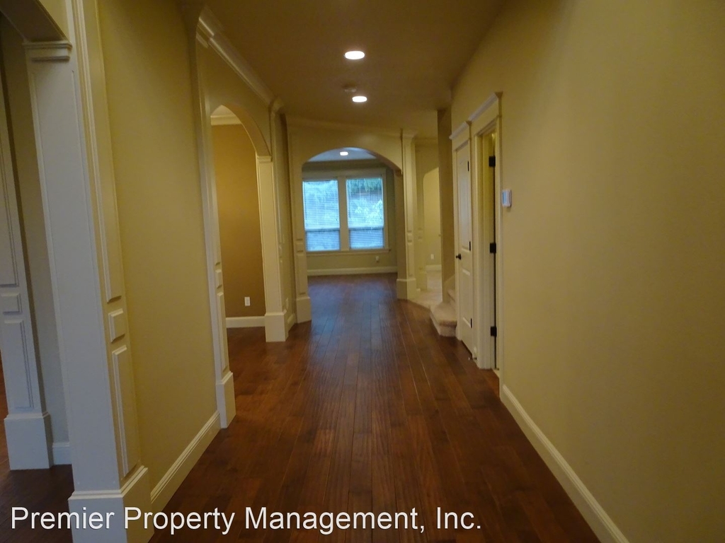 1007 W. Alder Street - Photo 1