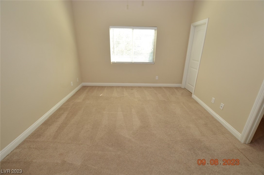 9598 Greensburg Avenue - Photo 12