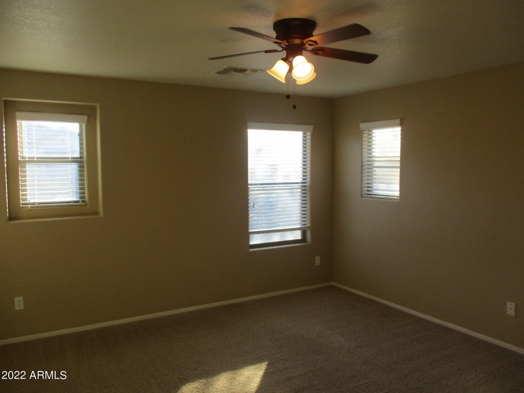 3883 E Kent Avenue - Photo 11